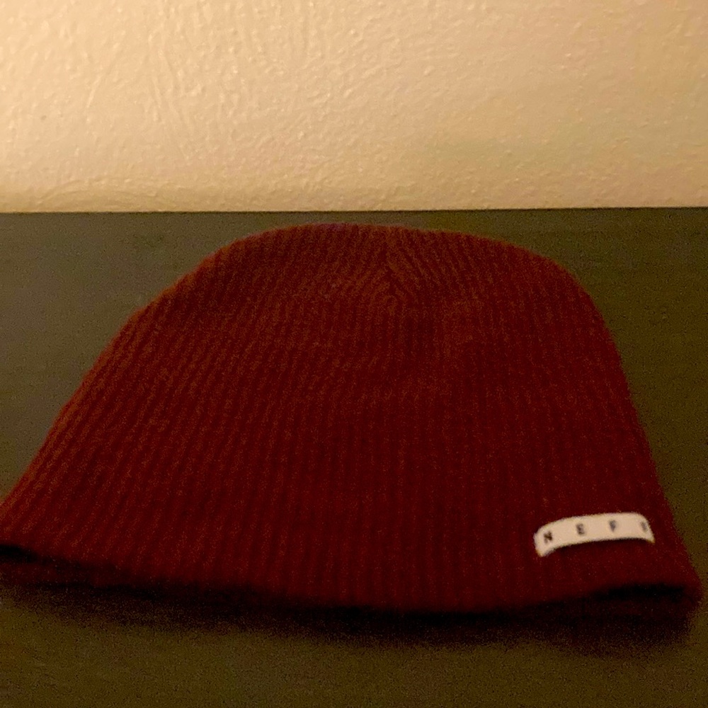 Neff beanie, Maroon
